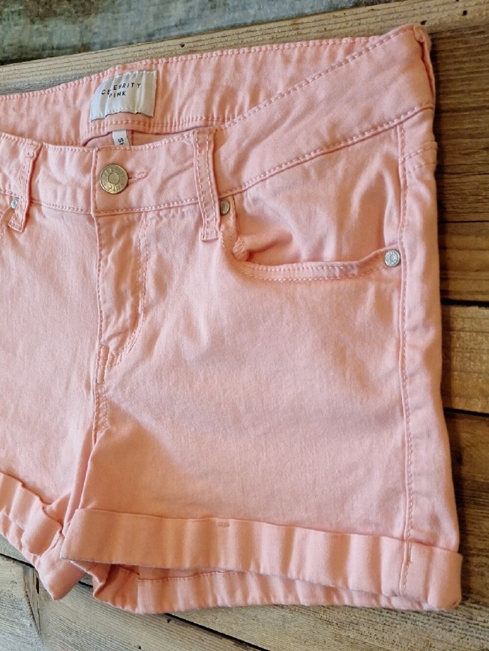 Celebrity Pink Light Pink Roll-Cuff Denim Shorts. Size 5 - Picture 2 of 8